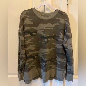 Time and Tru Camo Sweatshirt (Large)